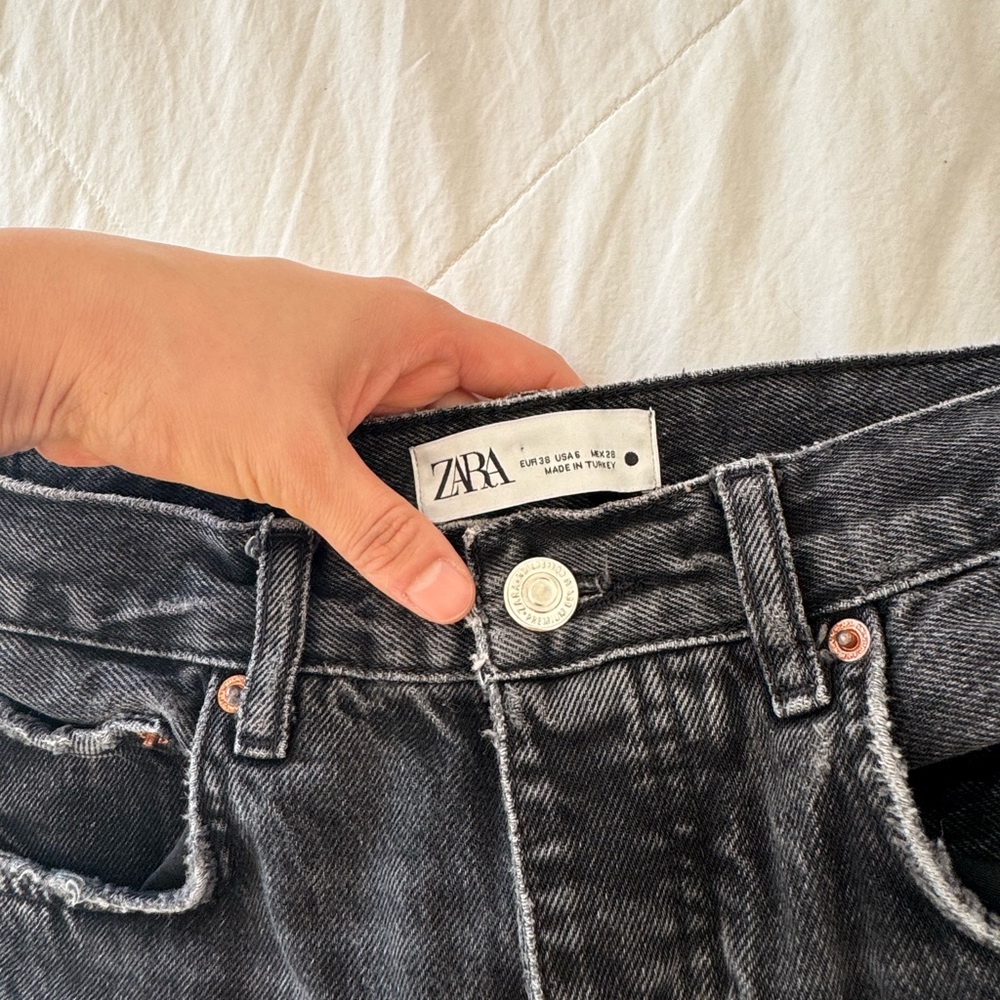 Zara Women's Dark High Rise Jeans